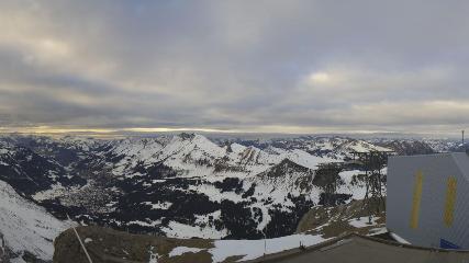 Glacier 3000: Cabane 2525m (glacier3000.ch)