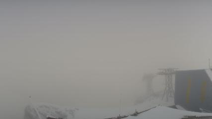 Glacier 3000: Cabane 2525m (glacier3000.ch)