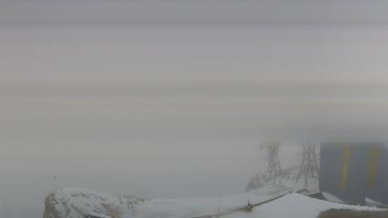 Glacier 3000: Cabane 2525m (glacier3000.ch)