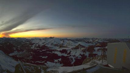 Glacier 3000: Cabane 2525m (glacier3000.ch)