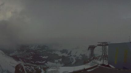 Glacier 3000: Cabane 2525m (glacier3000.ch)