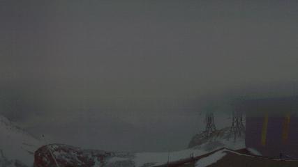 Glacier 3000: Cabane 2525m (glacier3000.ch)