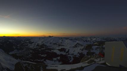 Glacier 3000: Cabane 2525m (glacier3000.ch)