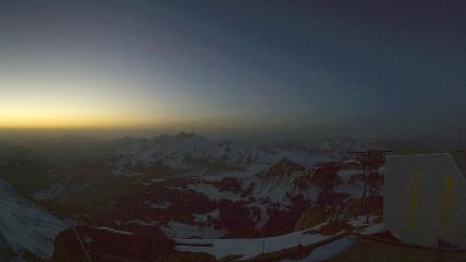 Glacier 3000: Cabane 2525m (glacier3000.ch)