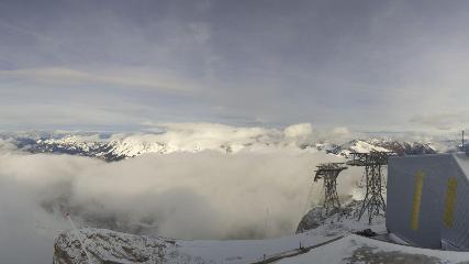 Glacier 3000: Cabane 2525m (glacier3000.ch)