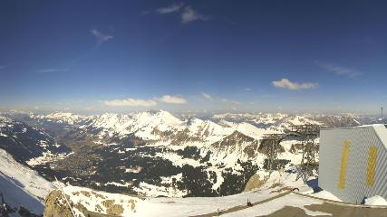 Glacier 3000: Cabane 2525m (glacier3000.ch)