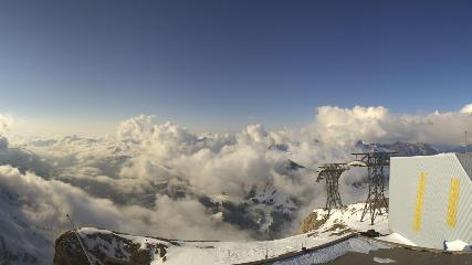 Glacier 3000: Cabane 2525m (glacier3000.ch)