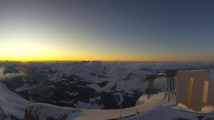 Glacier 3000: Cabane 2525m (glacier3000.ch)