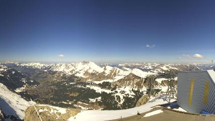 Glacier 3000: Cabane 2525m (glacier3000.ch)