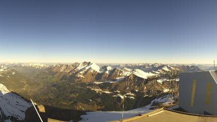 Glacier 3000: Cabane 2525m (glacier3000.ch)