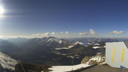 Glacier 3000: Cabane 2525m (glacier3000.ch)