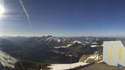 Glacier 3000: Cabane 2525m (glacier3000.ch)