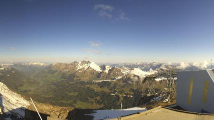 Glacier 3000: Cabane 2525m (glacier3000.ch)