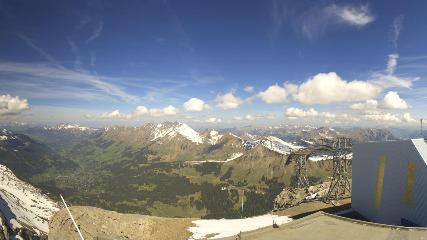 Glacier 3000: Cabane 2525m (glacier3000.ch)