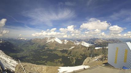 Glacier 3000: Cabane 2525m (glacier3000.ch)