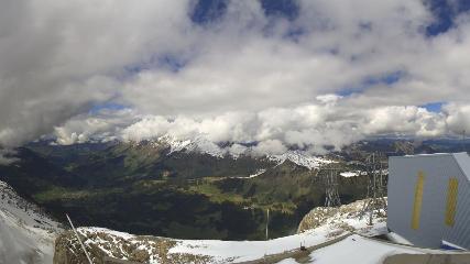 Glacier 3000: Cabane 2525m (glacier3000.ch)