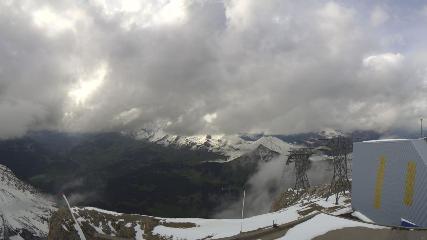 Glacier 3000: Cabane 2525m (glacier3000.ch)