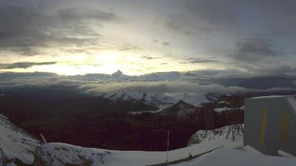 Glacier 3000: Cabane 2525m (glacier3000.ch)