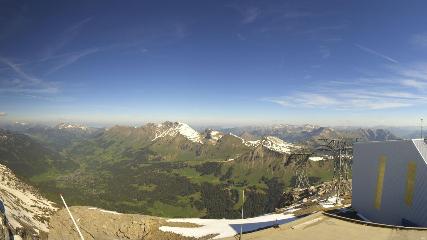 Glacier 3000: Cabane 2525m (glacier3000.ch)