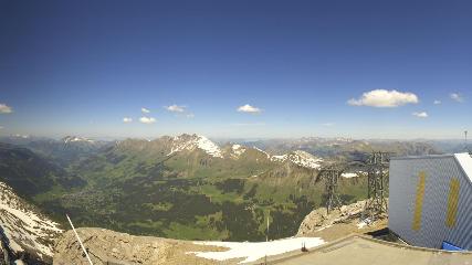 Glacier 3000: Cabane 2525m (glacier3000.ch)