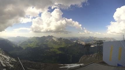 Glacier 3000: Cabane 2525m (glacier3000.ch)