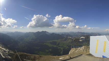 Glacier 3000: Cabane 2525m (glacier3000.ch)