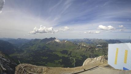 Glacier 3000: Cabane 2525m (glacier3000.ch)