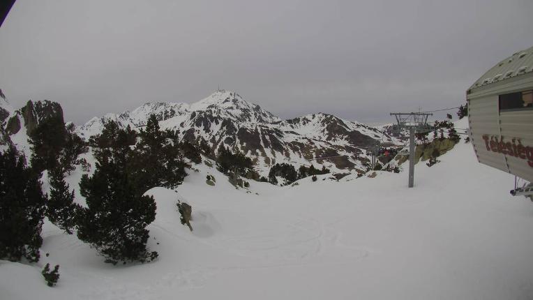 Webcam Grand Tourmalet: La Mongie Pourteilh - 2250m