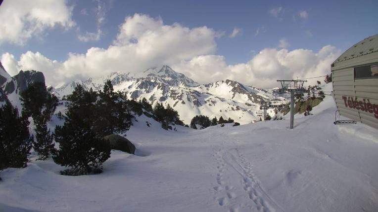 Webcam Grand Tourmalet: La Mongie Pourteilh - 2250m