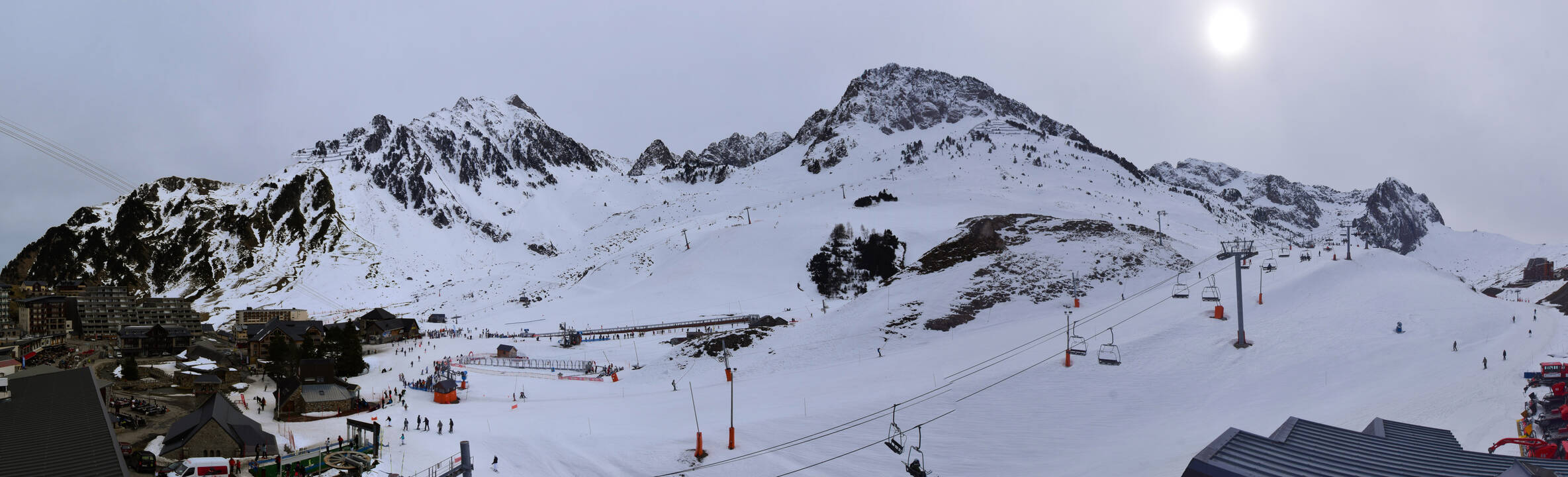 Webcam Grand Tourmalet: La mongie village - 1750m