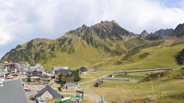 Webcam Grand Tourmalet: La mongie village - 1750m