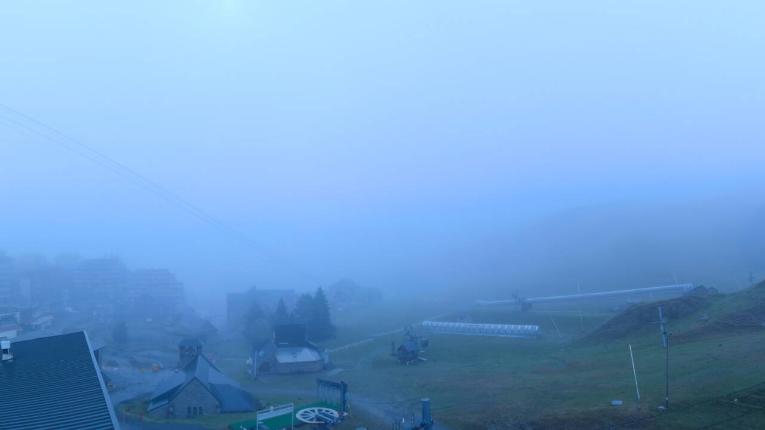 Webcam Grand Tourmalet: La mongie village - 1750m