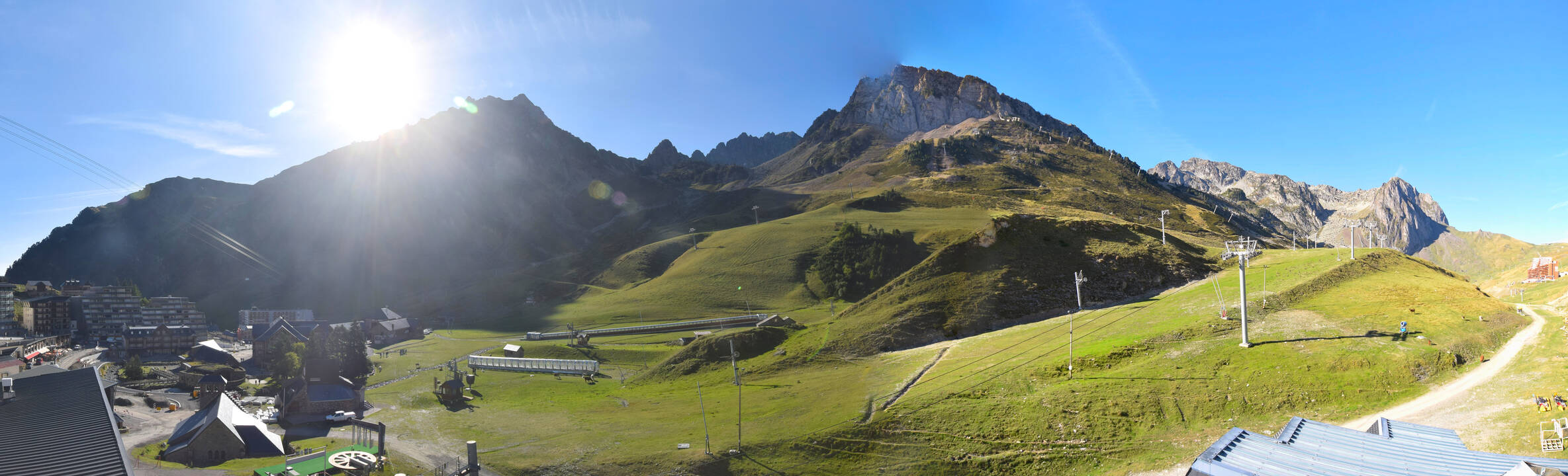 Webcam Grand Tourmalet: La mongie village - 1750m