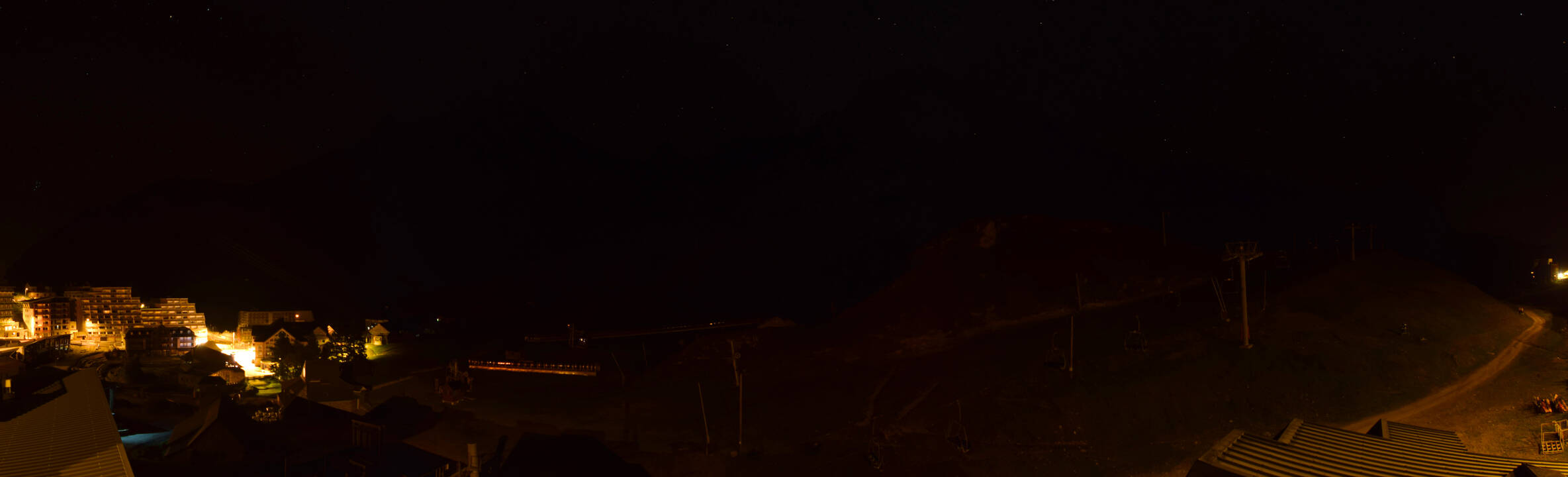 Webcam Grand Tourmalet: La mongie village - 1750m
