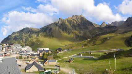 Grand Tourmalet: La mongie village - 1750m (skaping.com)