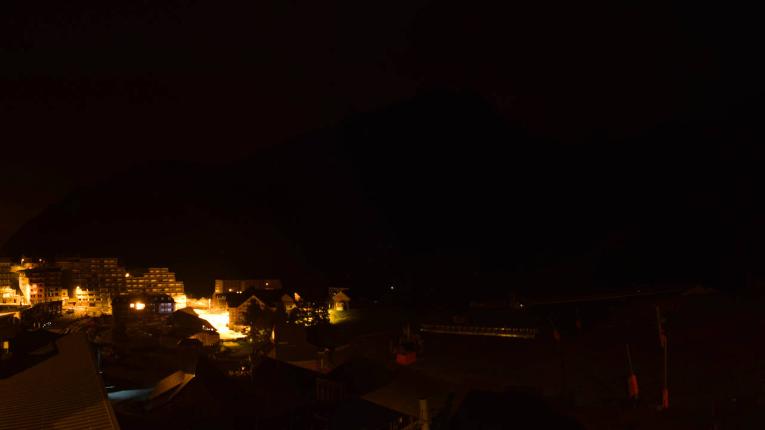 Webcam Grand Tourmalet: La mongie village - 1750m