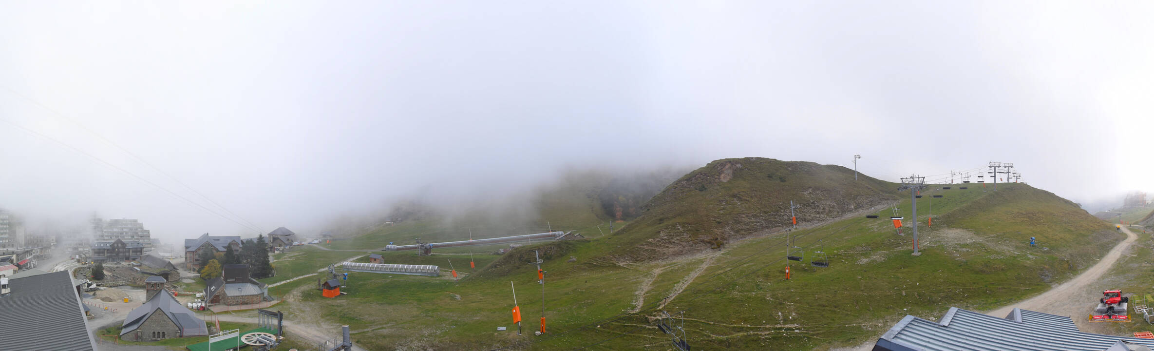 Webcam Grand Tourmalet: La mongie village - 1750m