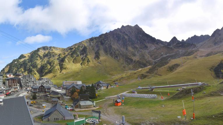 Webcam Grand Tourmalet: La mongie village - 1750m