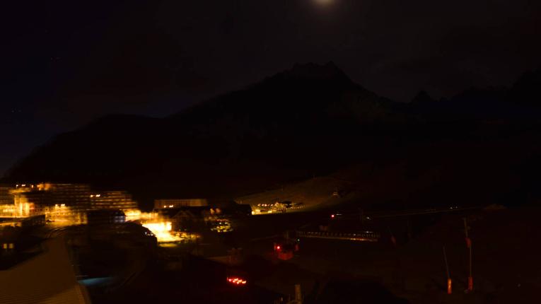 Webcam Grand Tourmalet: La mongie village - 1750m