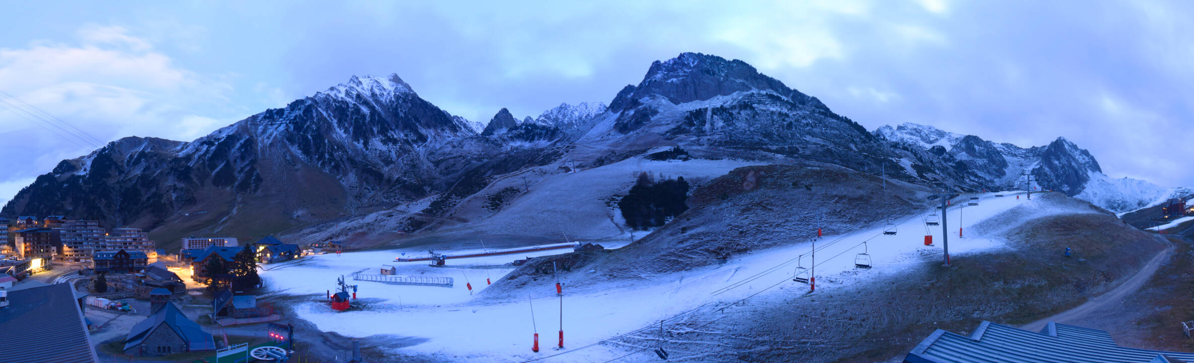 Webcam Grand Tourmalet: La mongie village - 1750m