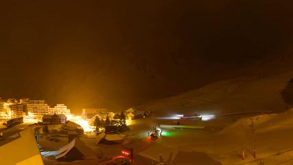Grand Tourmalet: La mongie village - 1750m (skaping.com)
