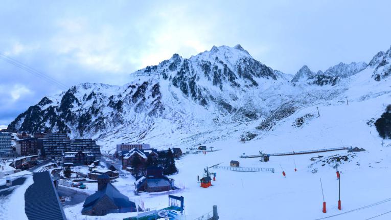 Webcam Grand Tourmalet: La mongie village - 1750m