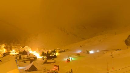 Grand Tourmalet: La mongie village - 1750m (skaping.com)