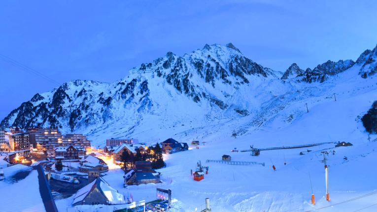 Webcam Grand Tourmalet: La mongie village - 1750m