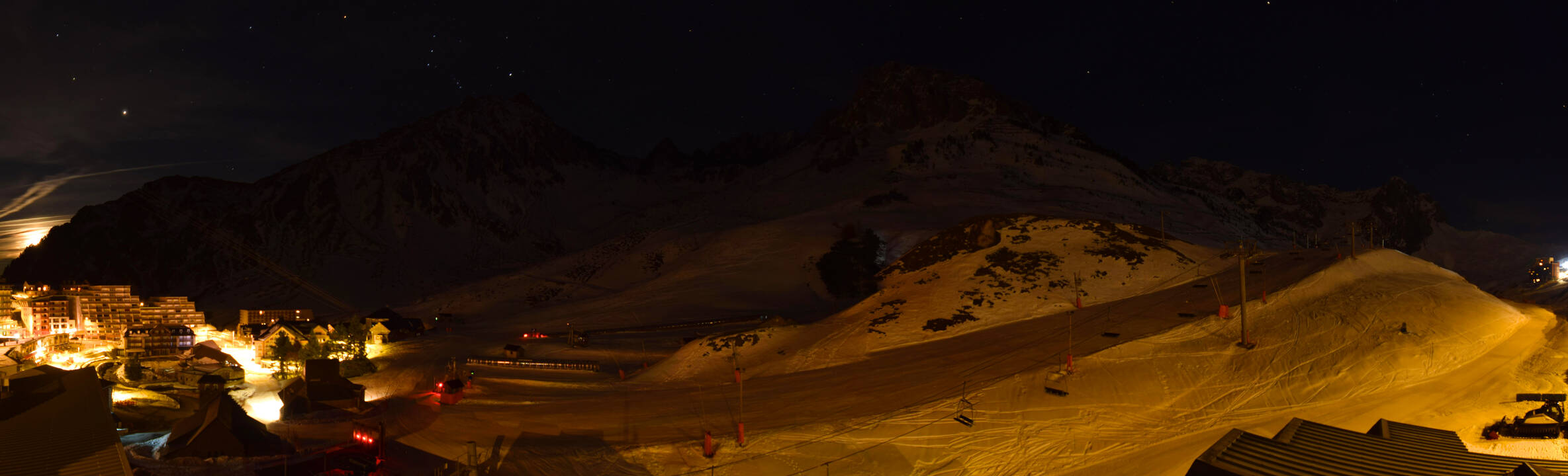 Webcam Grand Tourmalet: La mongie village - 1750m