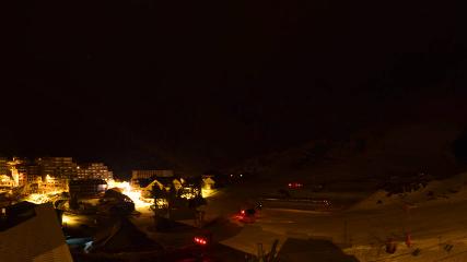 Grand Tourmalet: La mongie village - 1750m (skaping.com)