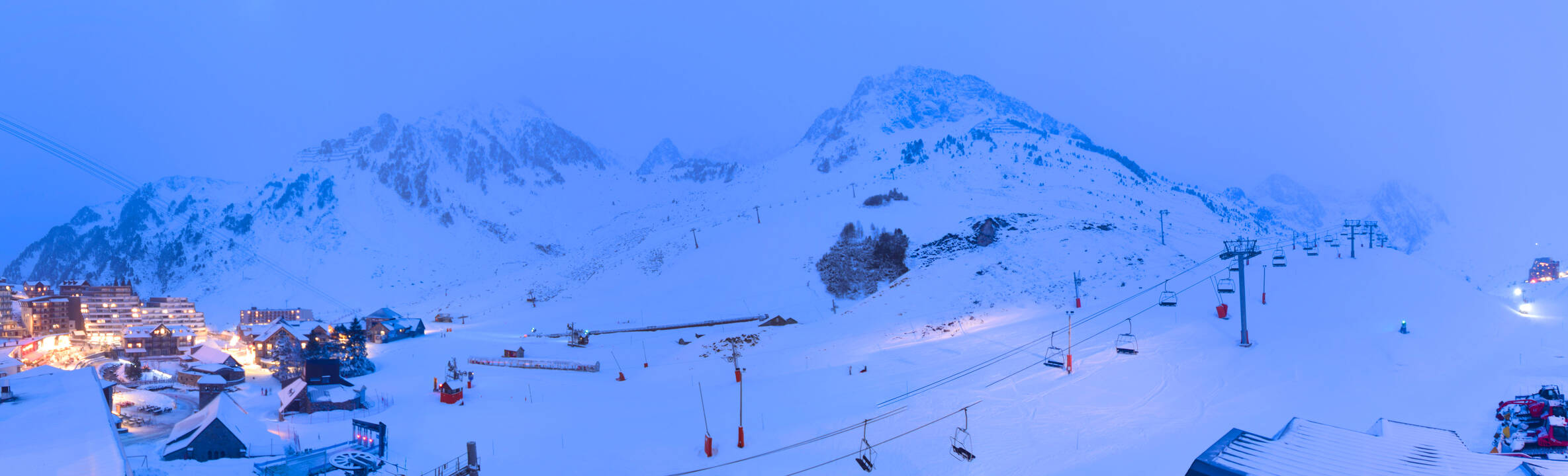 Webcam Grand Tourmalet: La mongie village - 1750m
