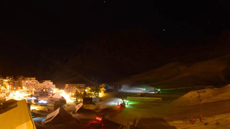 Webcam Grand Tourmalet: La mongie village - 1750m