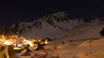 Grand Tourmalet: La mongie village - 1750m (skaping.com)