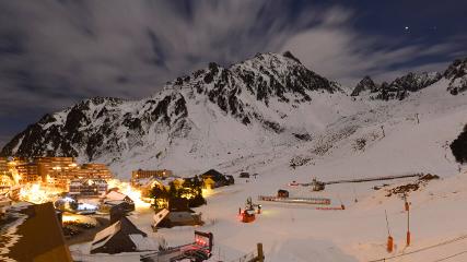 Grand Tourmalet: La mongie village - 1750m (skaping.com)